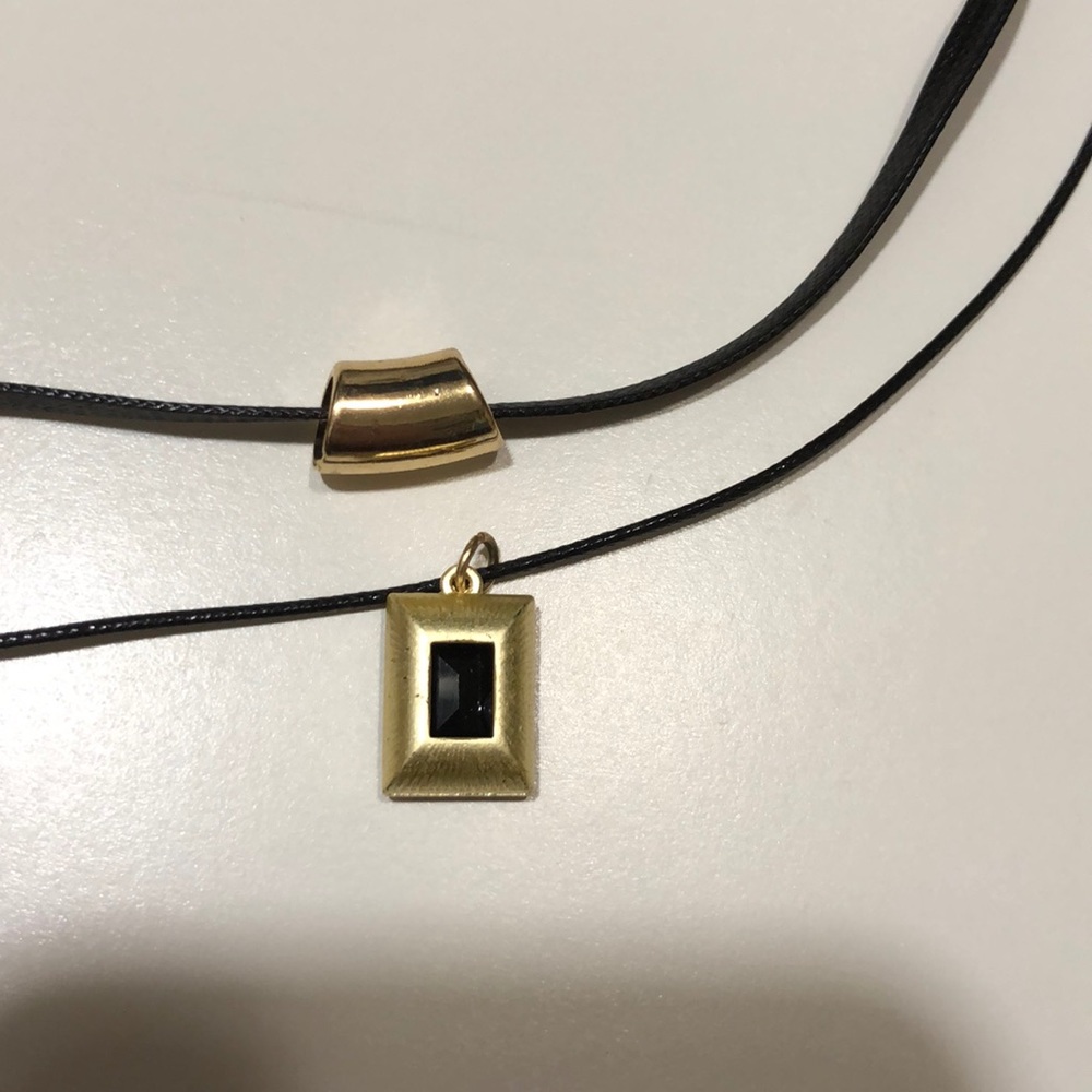 FREE - Reversible Double Choker - Picture 3 of 5